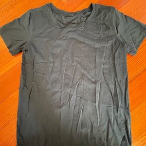 Lululemon Navy blue Swiftly Relaxed Fit short sleeve t shirt size 6